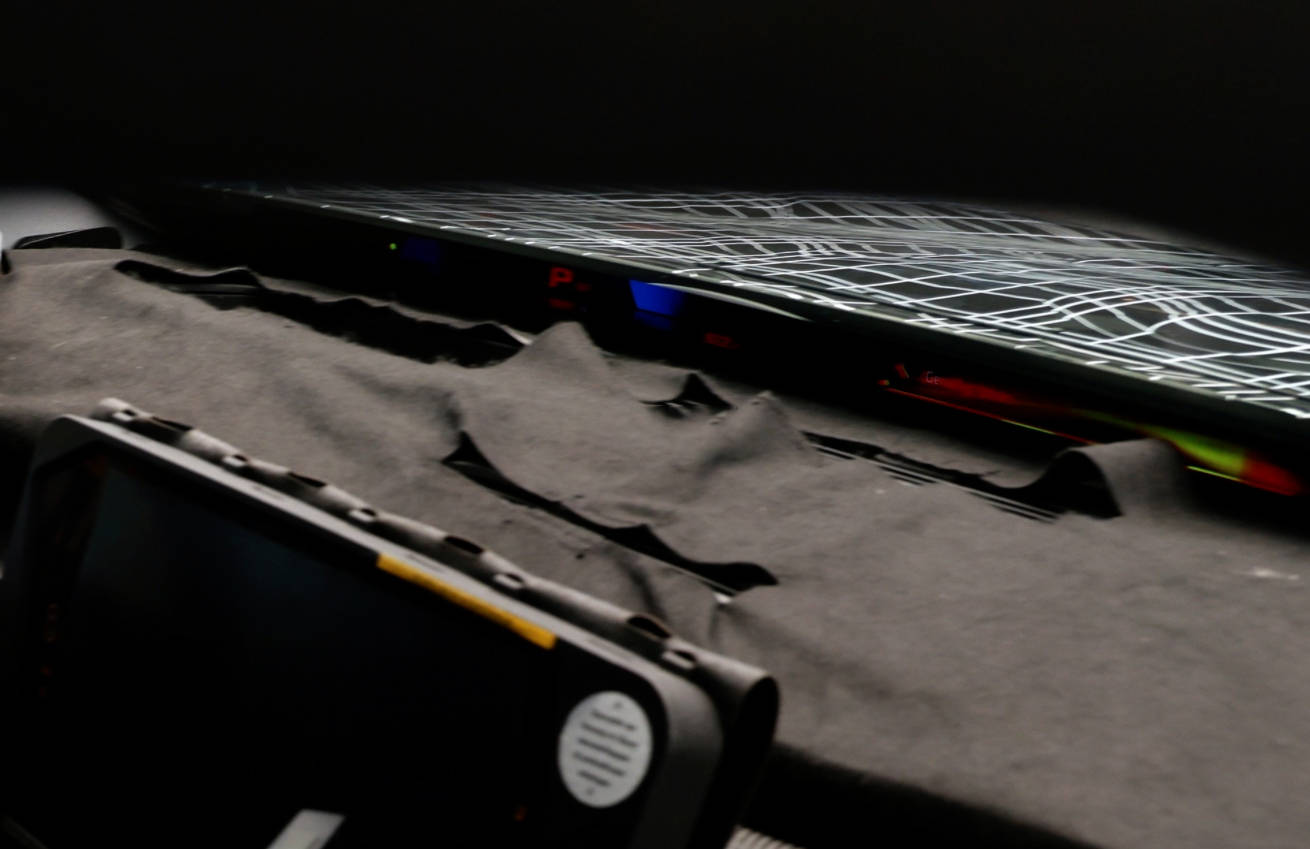 向中國車企設計學習?新一代寶馬X5內飾曝光 中控配有遠端屏