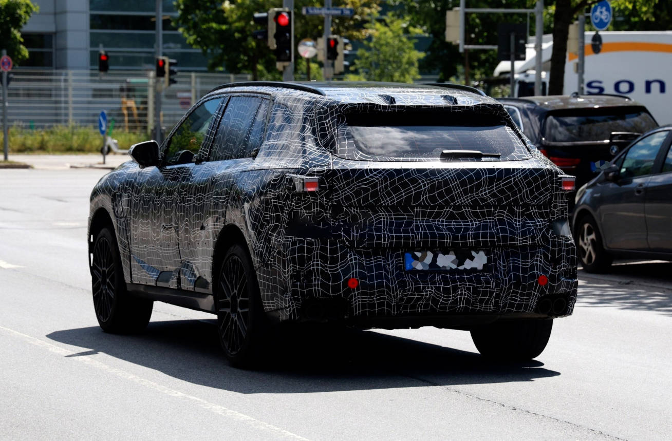 向中國車企設計學習?新一代寶馬X5內飾曝光 中控配有遠端屏