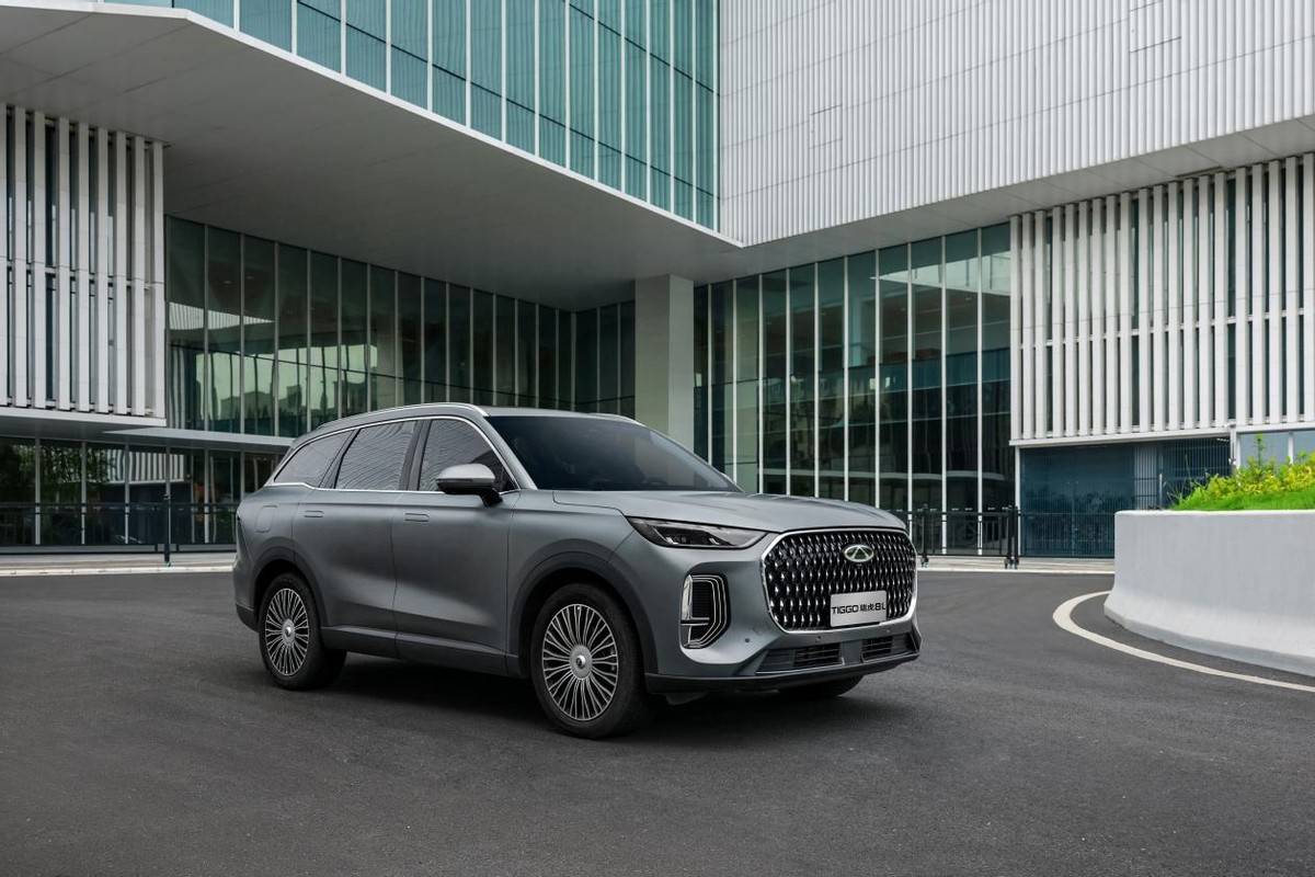 12.77萬開走環(huán)塔冠軍同款!瑞虎8L長虹版限時狂省2萬+8萬0息,錯過再無!