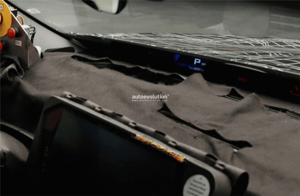 全新寶馬X5內飾諜照曝光,配全景顯示屏,或2026年發布