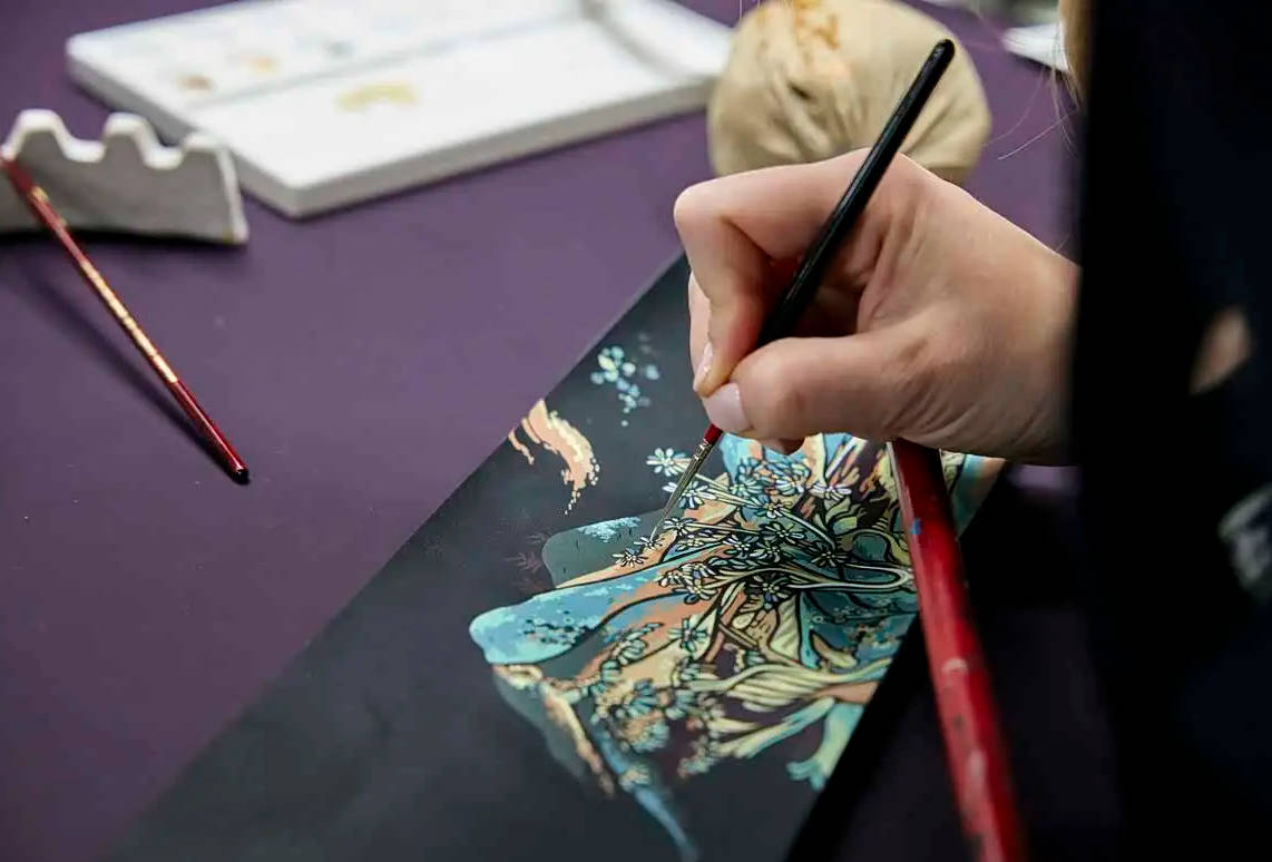 致敬敦煌壁畫的定制藝術(shù) 勞斯萊斯三款車型推出訂制版