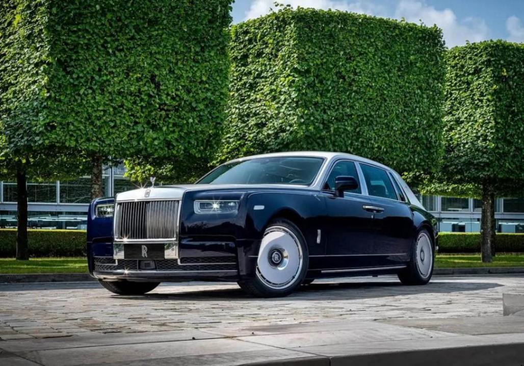 致敬敦煌壁畫的定制藝術(shù) 勞斯萊斯三款車型推出訂制版