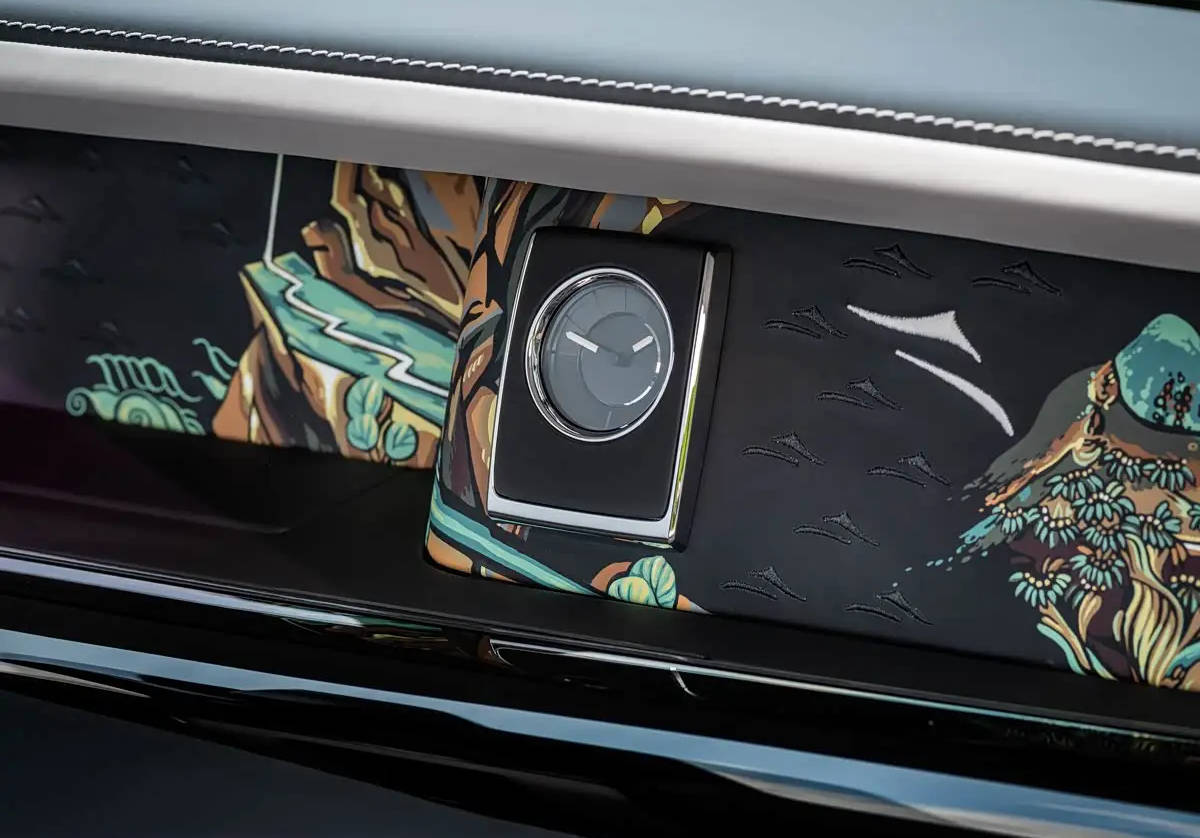 致敬敦煌壁畫的定制藝術(shù) 勞斯萊斯三款車型推出訂制版