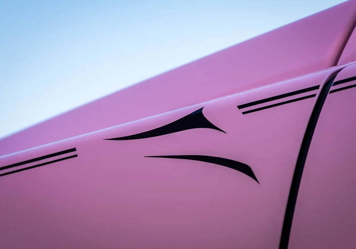 致敬敦煌壁畫的定制藝術(shù) 勞斯萊斯三款車型推出訂制版