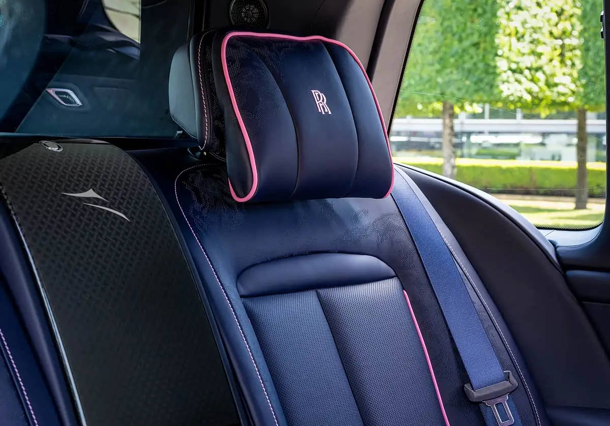 致敬敦煌壁畫的定制藝術(shù) 勞斯萊斯三款車型推出訂制版