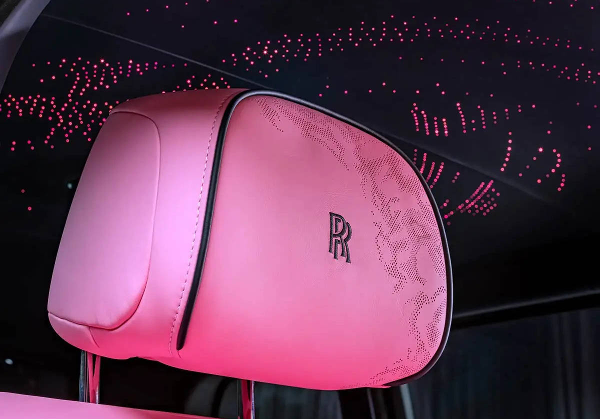 致敬敦煌壁畫的定制藝術(shù) 勞斯萊斯三款車型推出訂制版