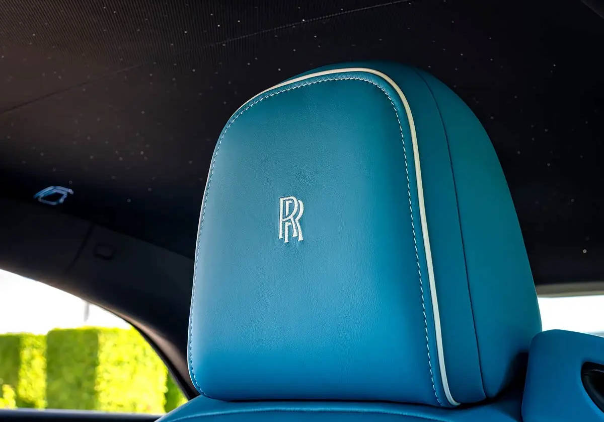 致敬敦煌壁畫的定制藝術(shù) 勞斯萊斯三款車型推出訂制版