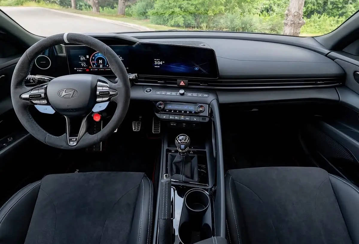 6速手波可選/TCR合法上路 現(xiàn)代伊蘭特 N TCR版官圖發(fā)布