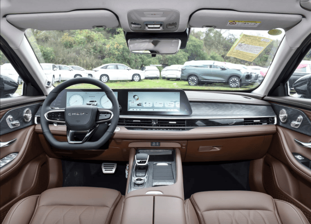 奇瑞悶聲發大財!純油轎車月銷連續破萬,艾瑞澤8家族怎么選?