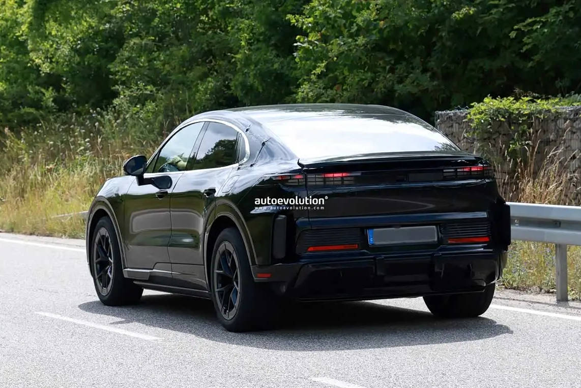 預計2025年底正式發布 全新保時捷Cayenne Coupe EV最新諜照曝光