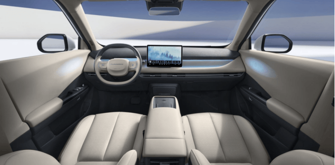 12萬落地的A0級智能SUV,東風納?06和比亞迪元UP,哪款更值?