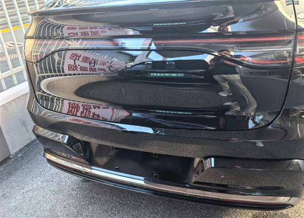 新款智界 R7 實車曝光,顏值大提升,智能駕駛硬件升級