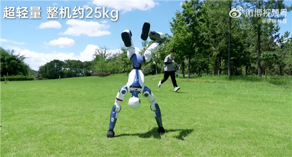 網(wǎng)友質(zhì)疑機(jī)器人跳舞、拳擊沒用 宇樹科技創(chuàng)始人王興興回應(yīng)