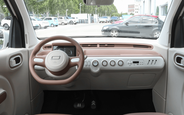 3.49萬元起,配置升級+新車色,新款奔騰小馬這波升級很值?