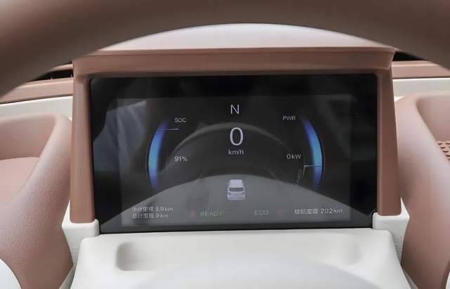 3.49萬元起,配置升級+新車色,新款奔騰小馬這波升級很值?