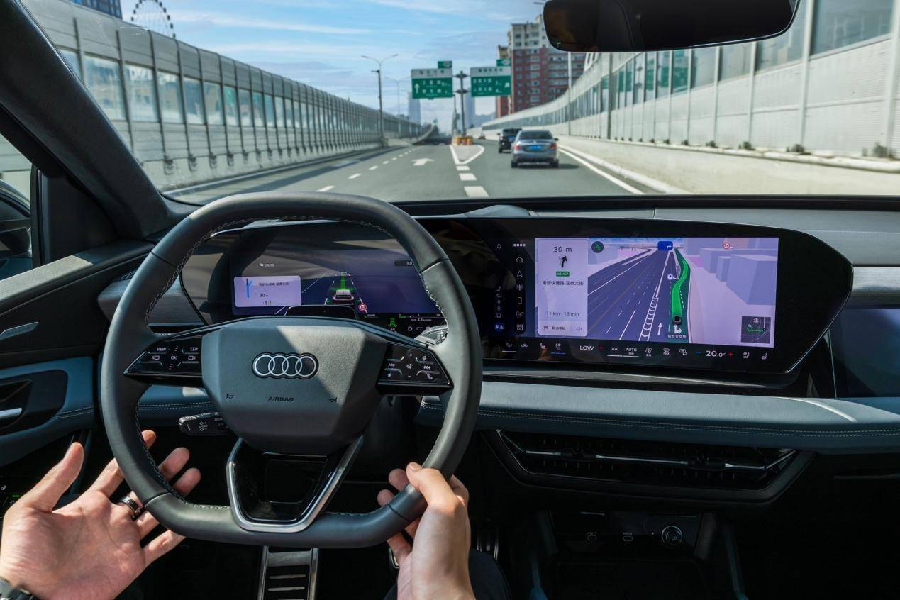 假如奧迪Q6L e-tron是純電價值之選,那小米YU7們該怎么辦?