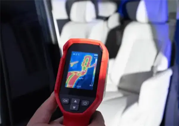 新款別克GL8陸尊PHEV內飾曝光:升級環抱式后排座椅加熱 新款別克GL8陸尊PHEV內飾曝光:升級環抱式后排座椅加熱