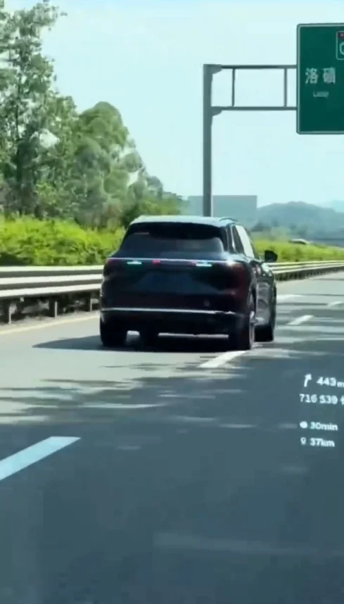 全新問界M7實車路測視頻曝光:前后均配智駕小藍燈 全新問界M7實車路測視頻曝光:前后均配智駕小藍燈