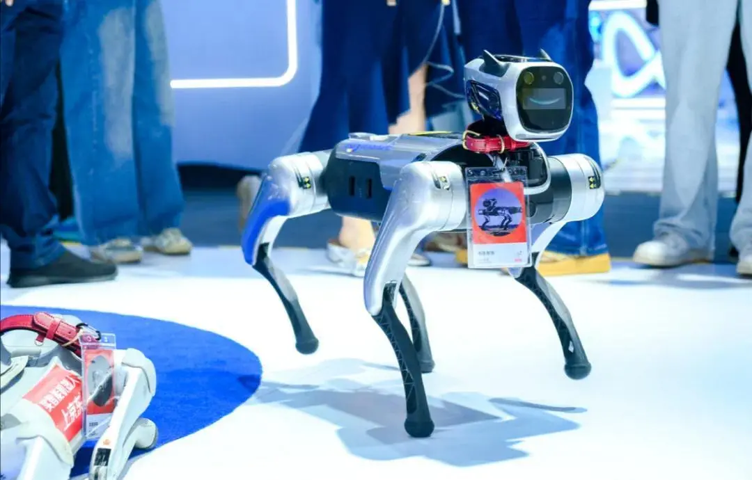 從高情商機器人到開源Agent,解密京東JoyAI背后最強場景王牌 從高情商機器人到開源Agent,解密京東JoyAI背后最強場景王牌