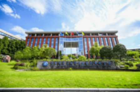 理想“撞飛”卡車:一場充滿銅臭味的行為藝術(shù)?