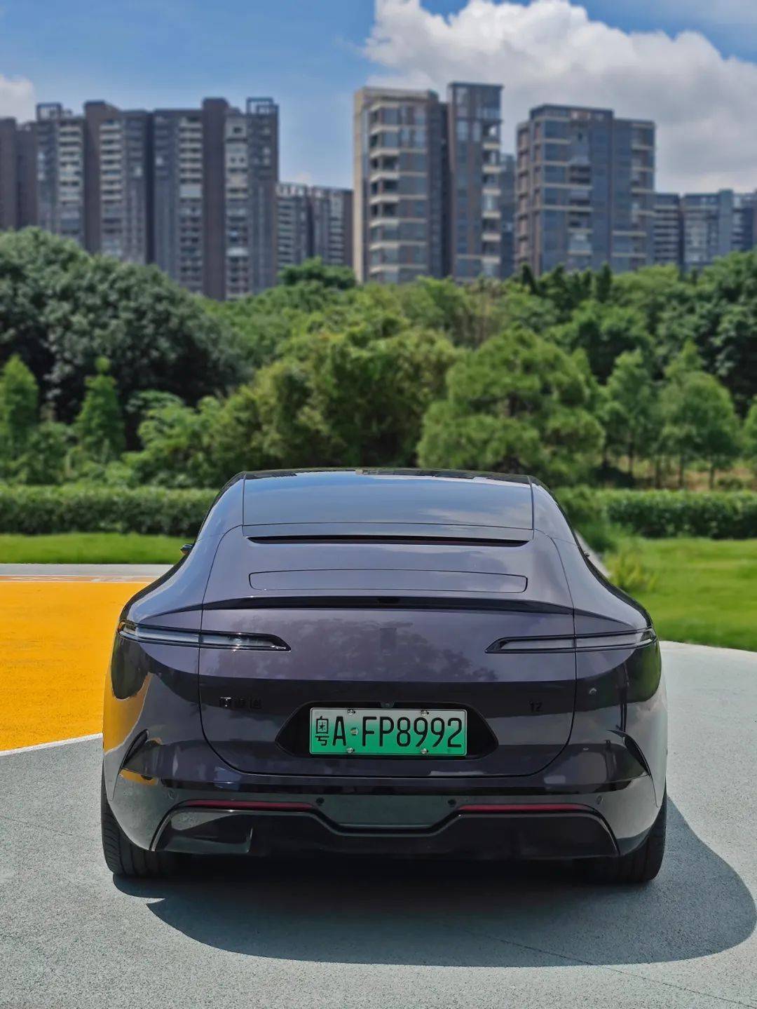 來自未來的顏值——阿維塔12后驅增程版