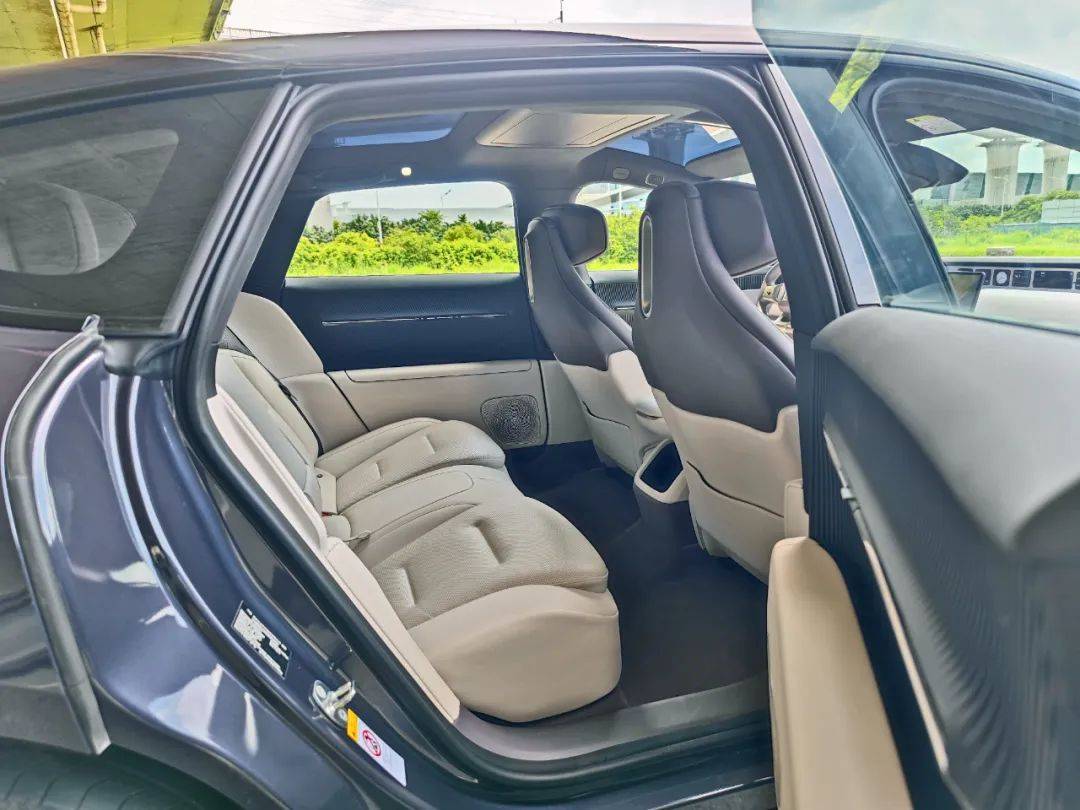 來自未來的顏值——阿維塔12后驅增程版