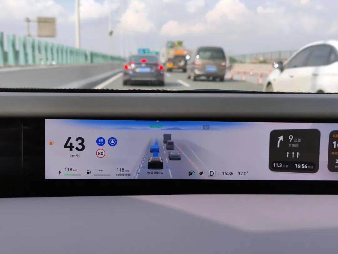 來自未來的顏值——阿維塔12后驅增程版