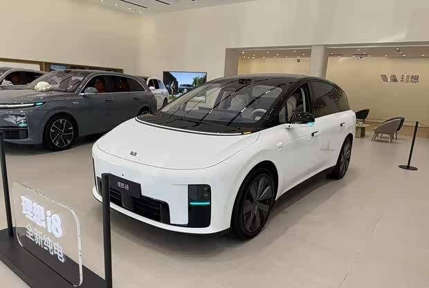 理想 樂道 問界大PK:三排座SUV為何成爆款?重磅新車即將登場!