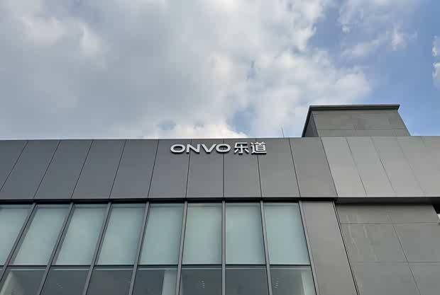 理想 樂道 問界大PK:三排座SUV為何成爆款?重磅新車即將登場!