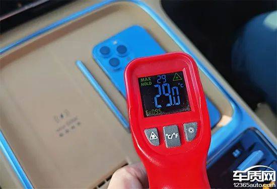 10款車(chē)型無(wú)線充電性能測(cè)試對(duì)比