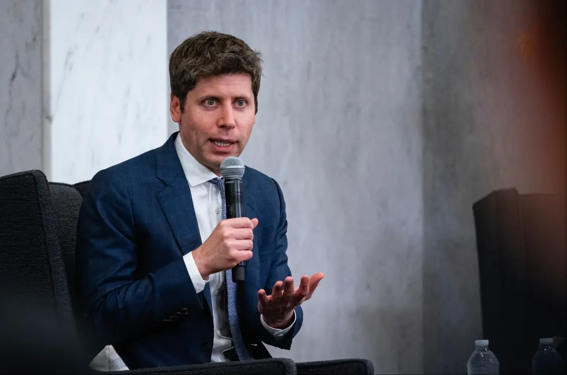 “最強模型”GPT-5發布后評價褒貶不一,奧特曼回應 奧特曼