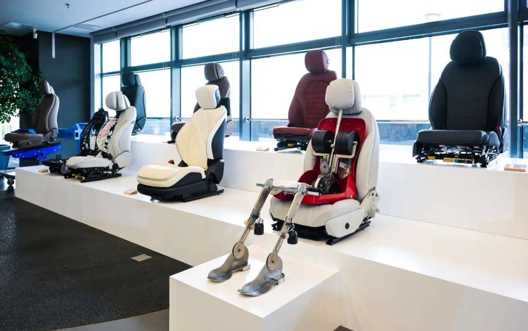 奔馳的標準:以感知,定調豪華