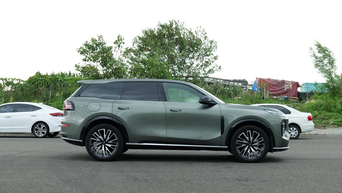 新秀挑戰(zhàn)老將,長(zhǎng)安啟源Q07對(duì)比宋PLUS DM-i,買(mǎi)新買(mǎi)舊?