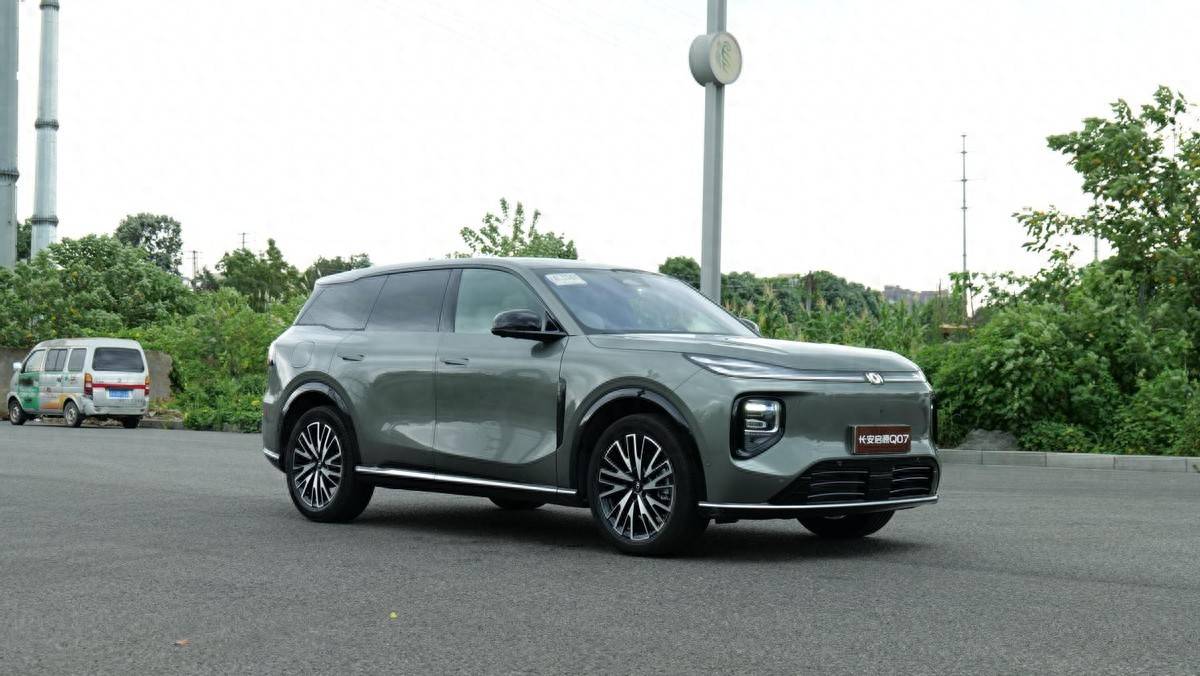 新秀挑戰(zhàn)老將,長(zhǎng)安啟源Q07對(duì)比宋PLUS DM-i,買(mǎi)新買(mǎi)舊?