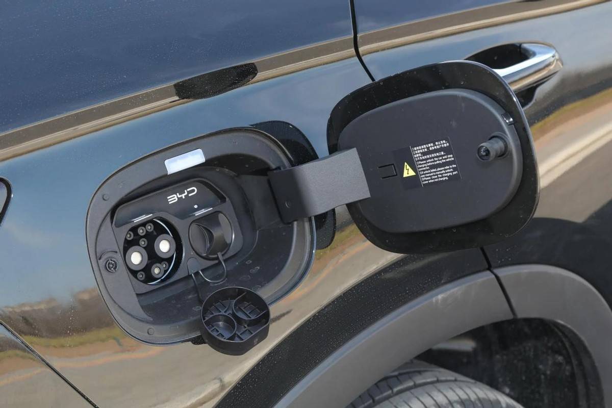 新秀挑戰(zhàn)老將,長(zhǎng)安啟源Q07對(duì)比宋PLUS DM-i,買(mǎi)新買(mǎi)舊?