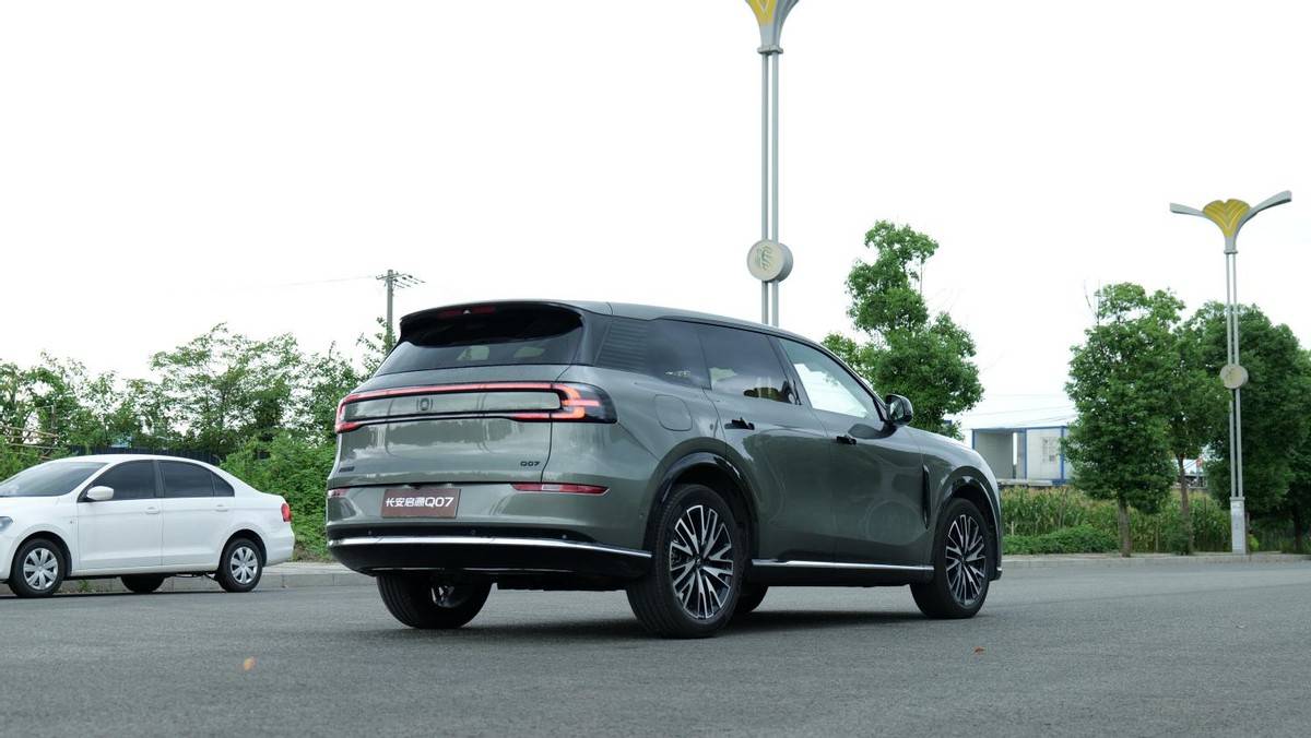 新秀挑戰(zhàn)老將,長(zhǎng)安啟源Q07對(duì)比宋PLUS DM-i,買(mǎi)新買(mǎi)舊?