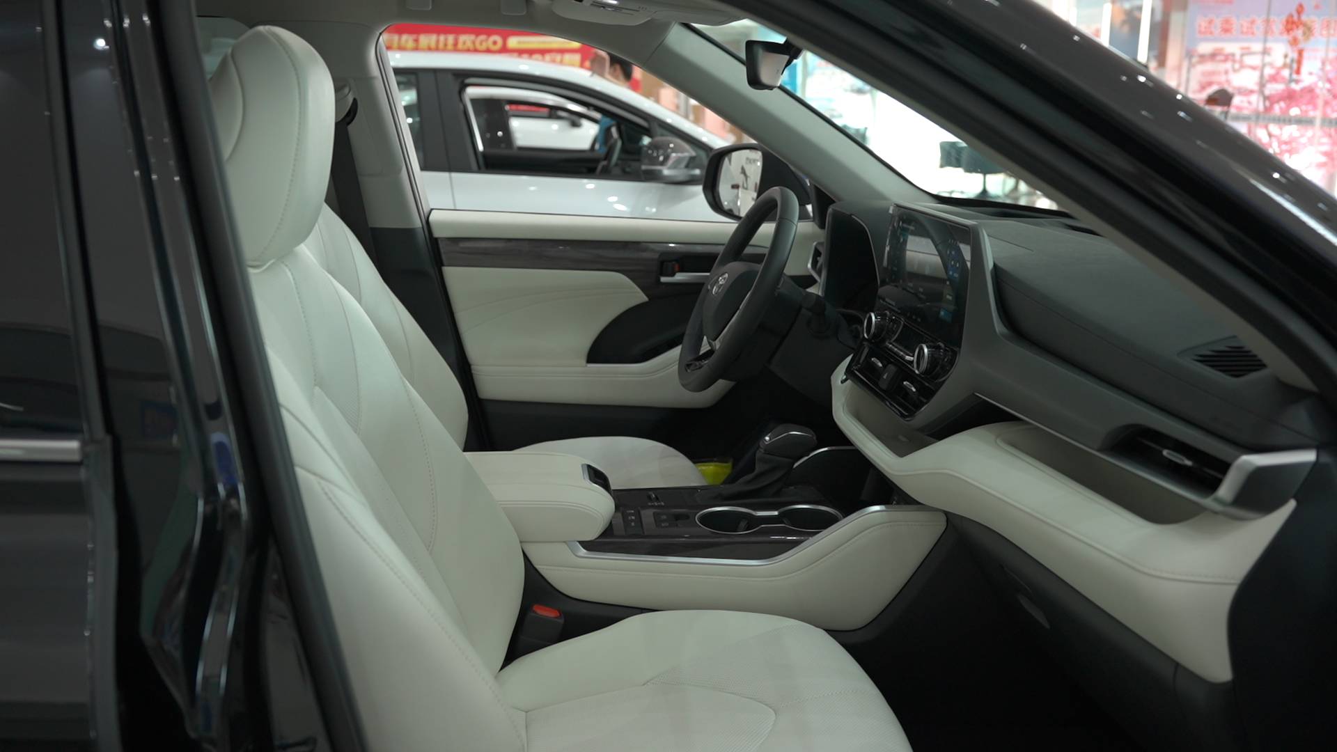 4年5萬公里,第四代漢蘭達用車分享!下一代上增程,該等or買現款