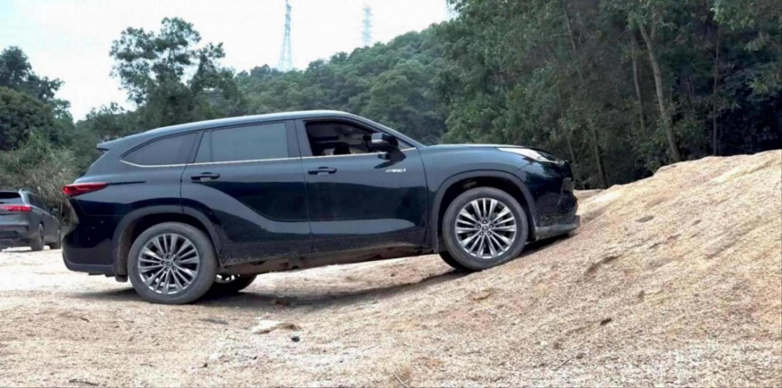 4年5萬公里,第四代漢蘭達用車分享!下一代上增程,該等or買現款