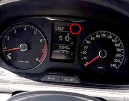 大眾朗逸儀表顯示屏偶發(fā)不顯示擋位信息