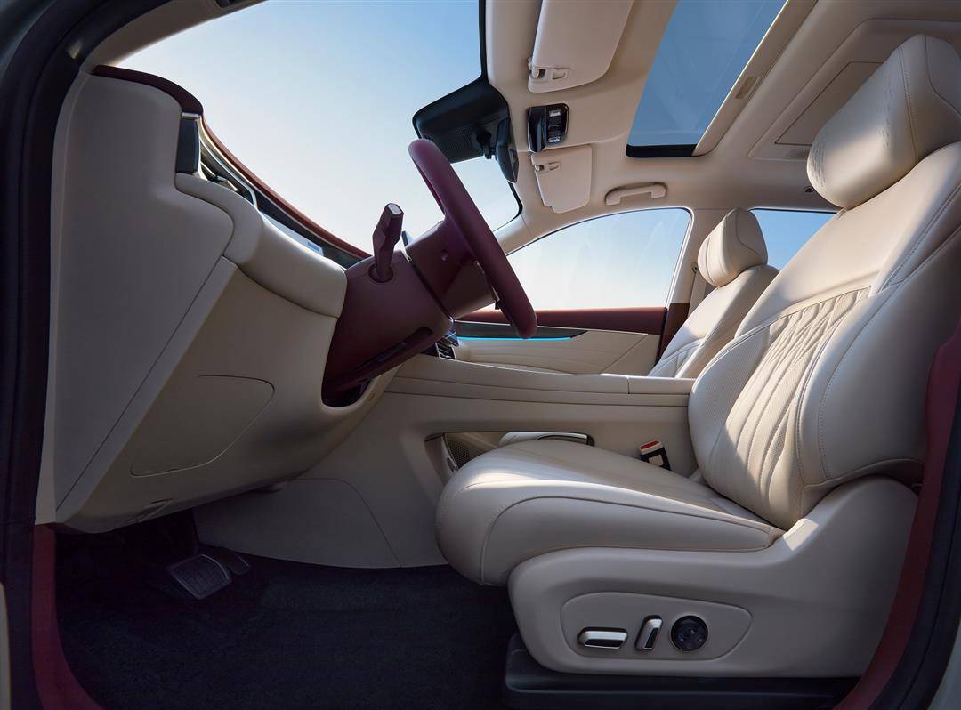 全家都舒適的豪華座艙新選項:東風風神L8預售12.99萬元起