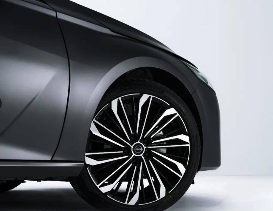 合資燃油車出新款:天籟PLUS 將年底上市,搭 2.0L/2.0T 動力