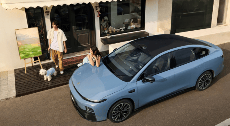 “蔚小理”壓力大!零跑汽車:半年度凈利轉正,全棧自研上大分