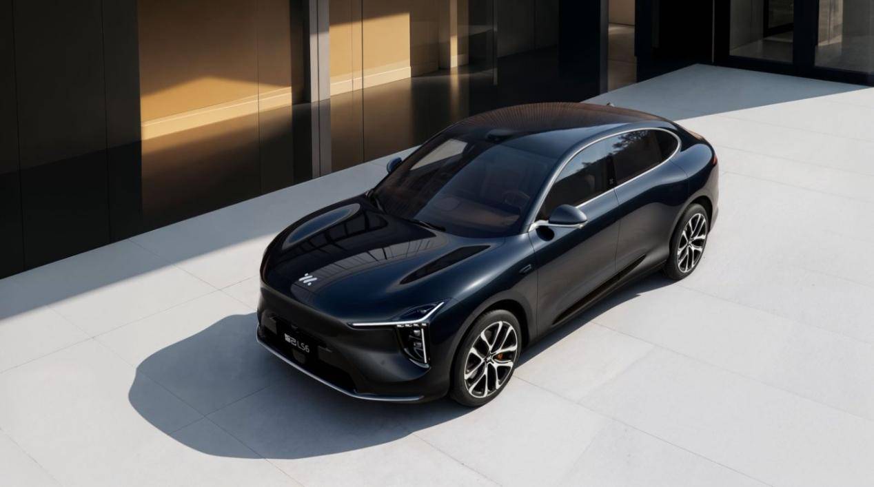 百年油電之爭?“爆單”的新一代智己LS6才是滿分答案