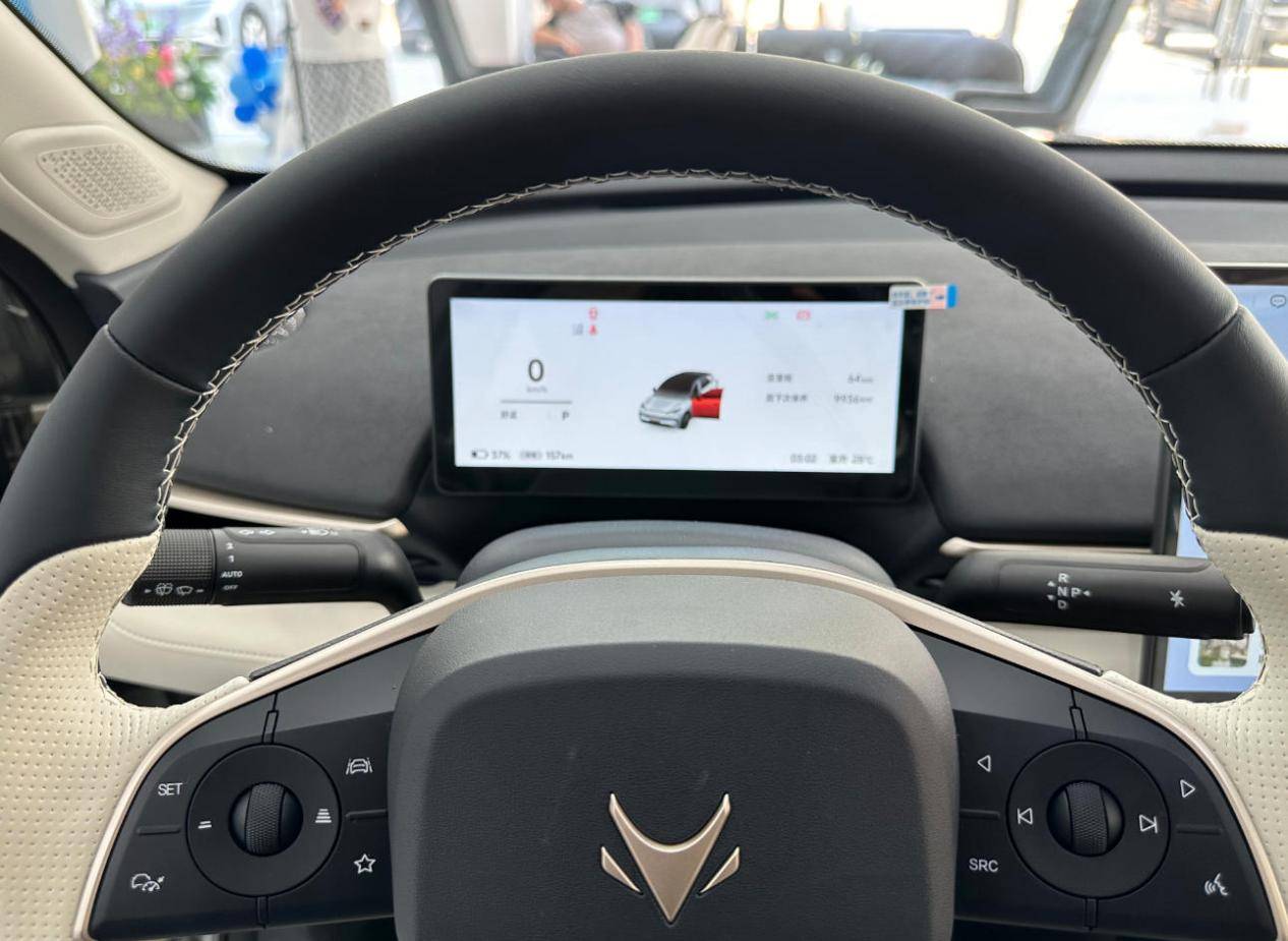 極狐T1,8萬級小車?2.77米軸距,低溫注塑內飾