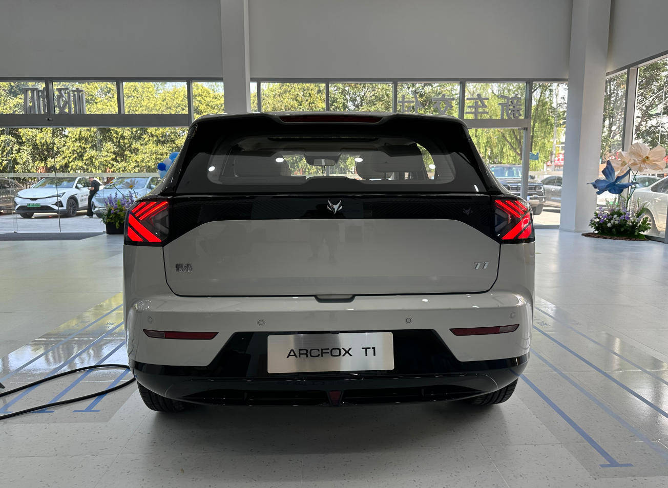 極狐T1,8萬級小車?2.77米軸距,低溫注塑內飾