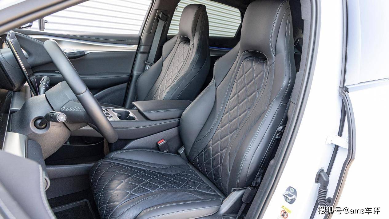 動力強勁,駕駛體驗如何?比亞迪海獅07在德國的真實表現