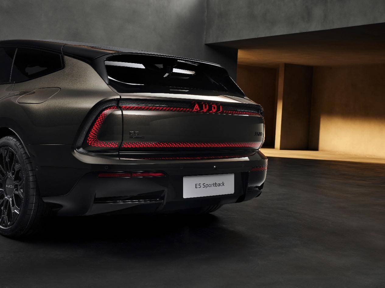23.59萬起?奧迪 E5 Sportback帶來億點(diǎn)點(diǎn)驚喜