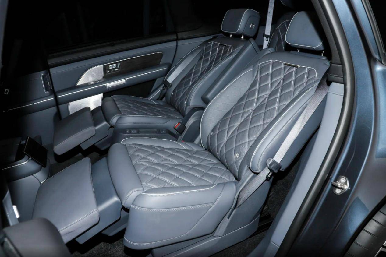 第三代蔚來(lái)ES8,中大型變大型SUV,后備箱容積多3.8倍