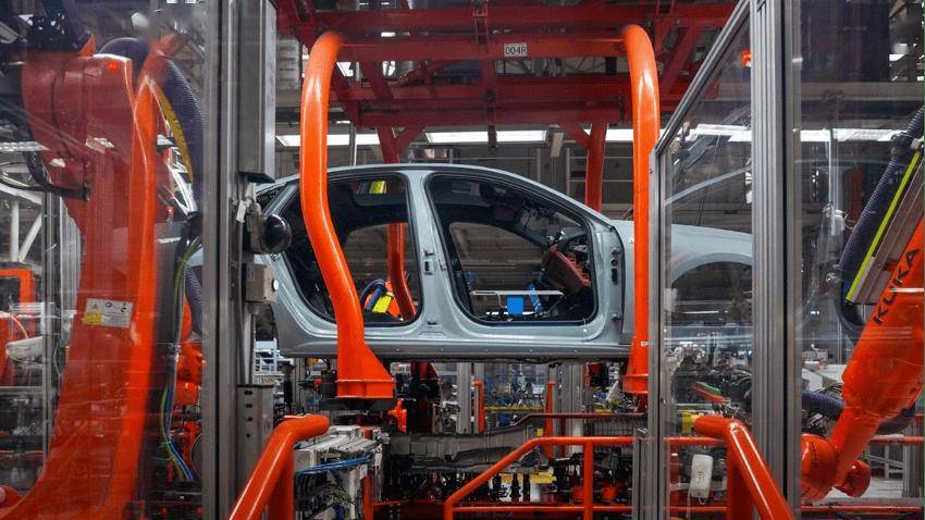 在中國(guó),為中國(guó),一汽奧迪A5L將為中國(guó)消費(fèi)者締造超越時(shí)代的豪華體驗(yàn)