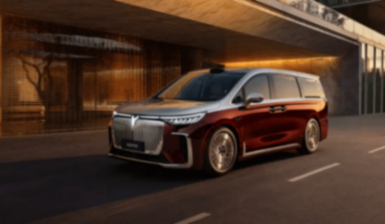 2026 款嵐圖夢(mèng)想家官圖發(fā)布!預(yù)計(jì) 40 萬(wàn) —50 萬(wàn),網(wǎng)友:價(jià)格有點(diǎn)玄